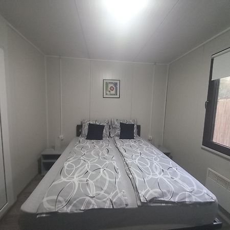 Rita Apartman & Studio Zrenjanin Exterior foto